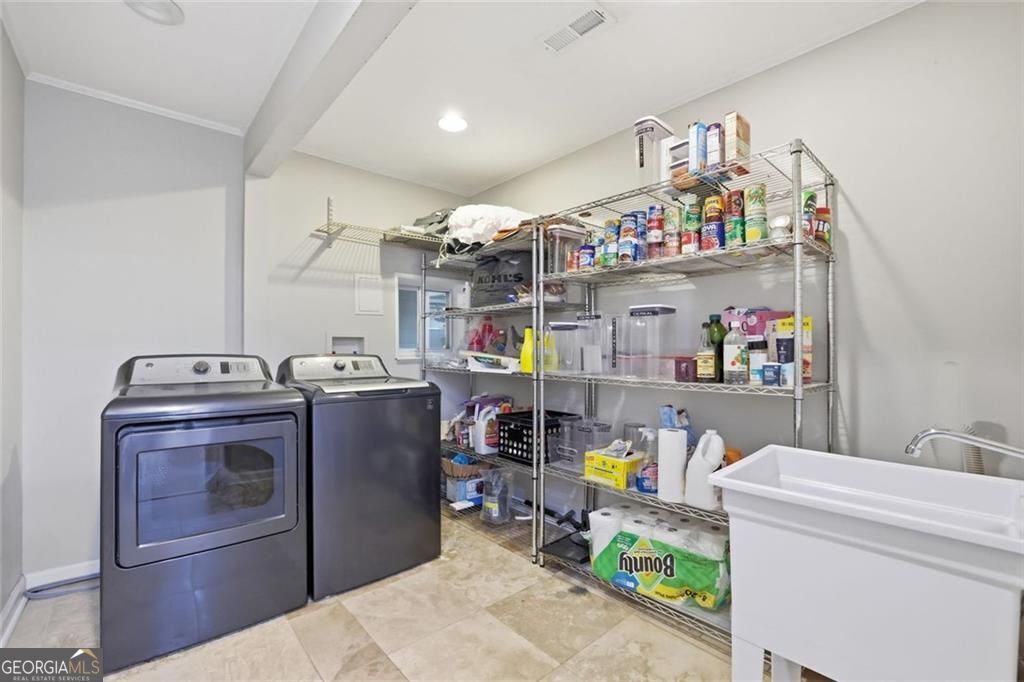 9785 La View Circle Roswell GA 30075