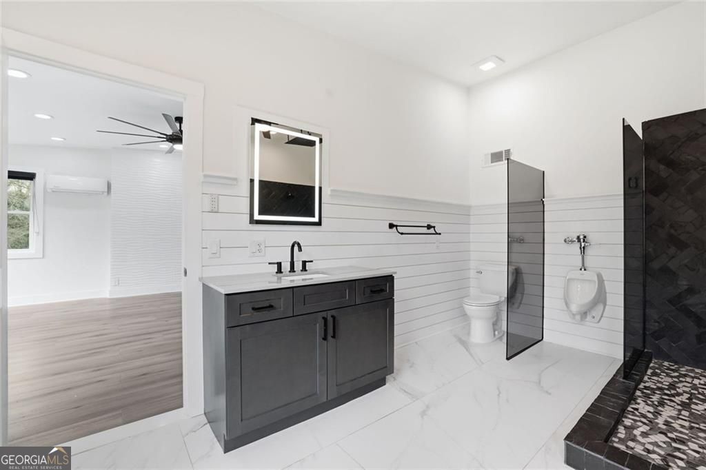 9785 La View Circle Roswell GA 30075