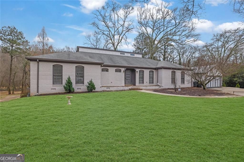 9785 La View Circle Roswell GA 30075