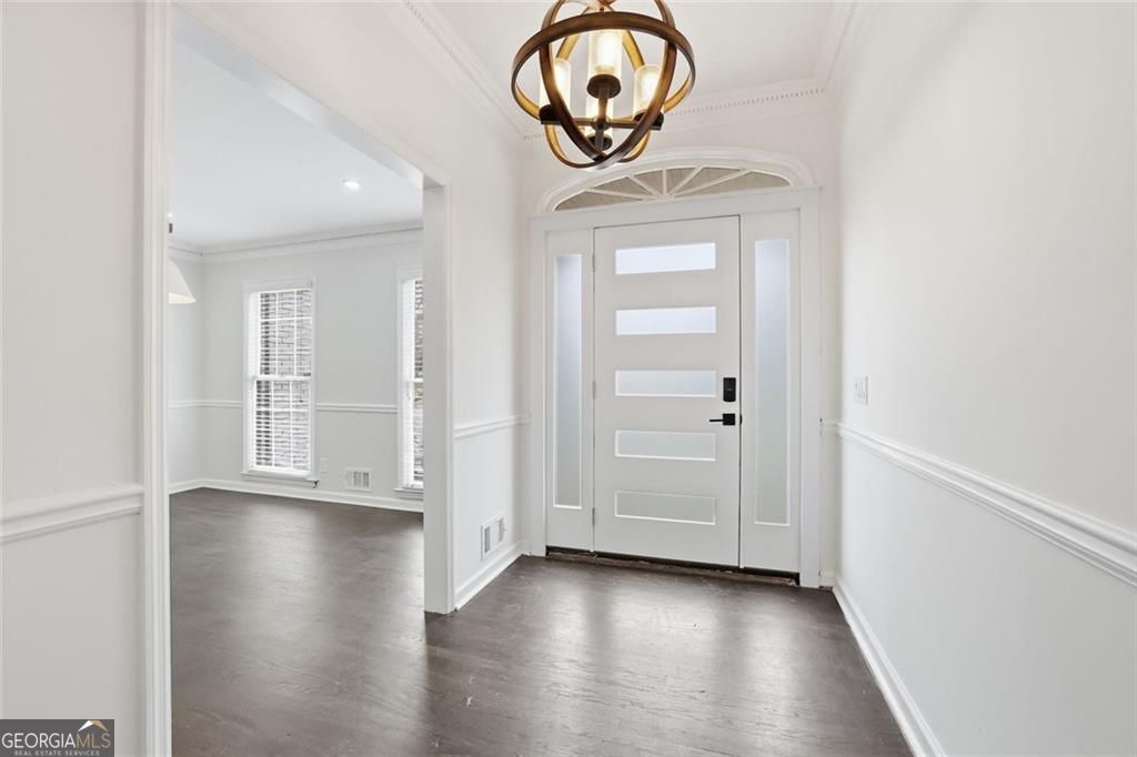 9785 La View Circle Roswell GA 30075