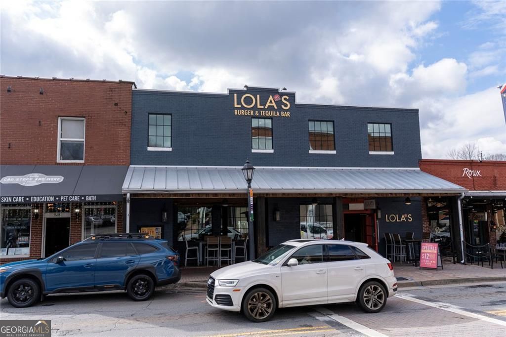 9785 La View Circle Roswell GA 30075