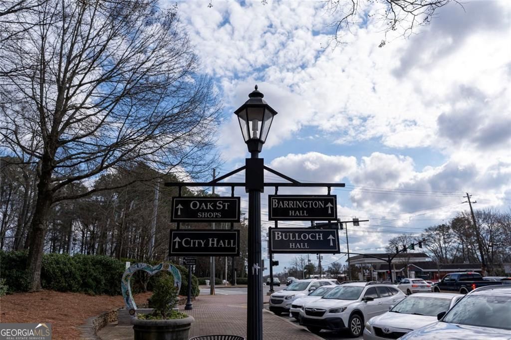 9785 La View Circle Roswell GA 30075