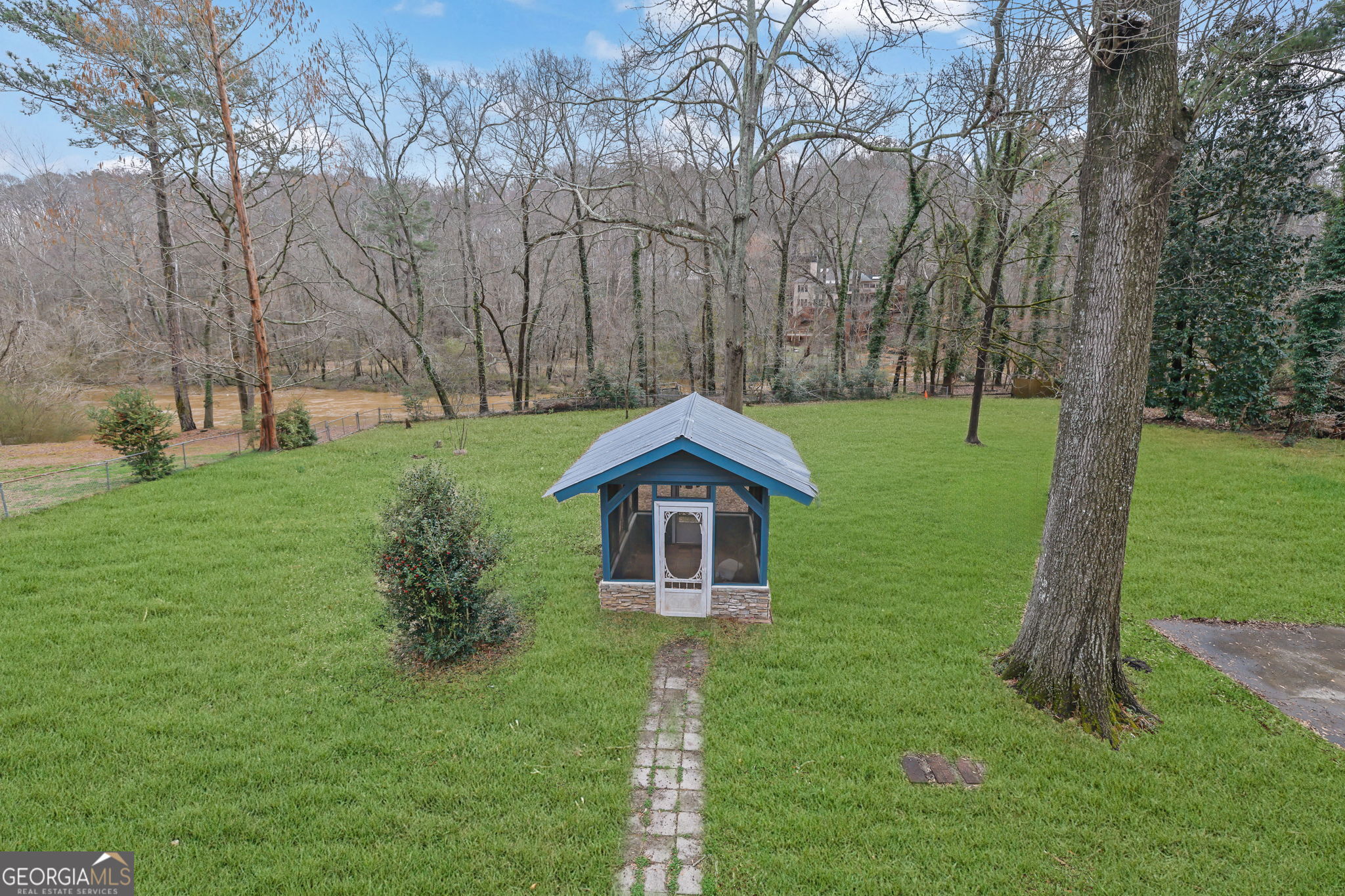 9785 La View Circle Roswell GA 30075