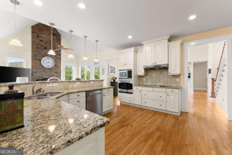 526 Orchard Drive Clarkesville GA 30523