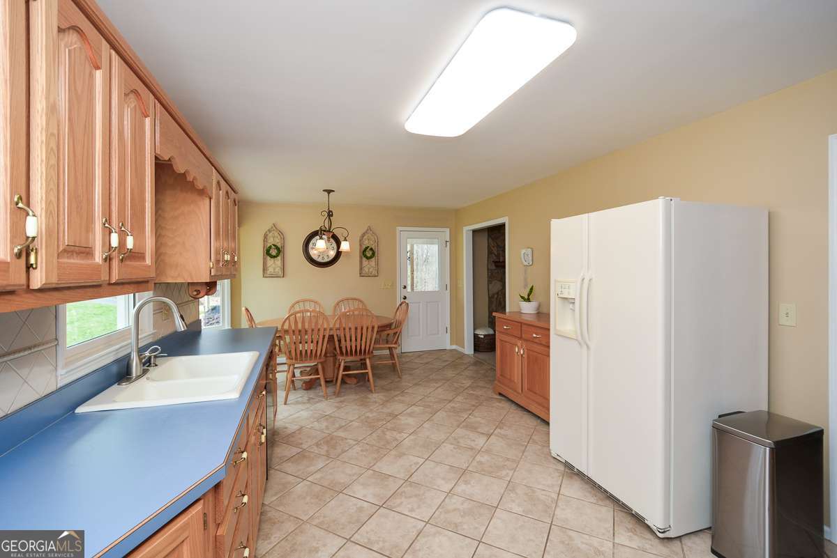 883 Tilley Road Talking Rock GA 30175
