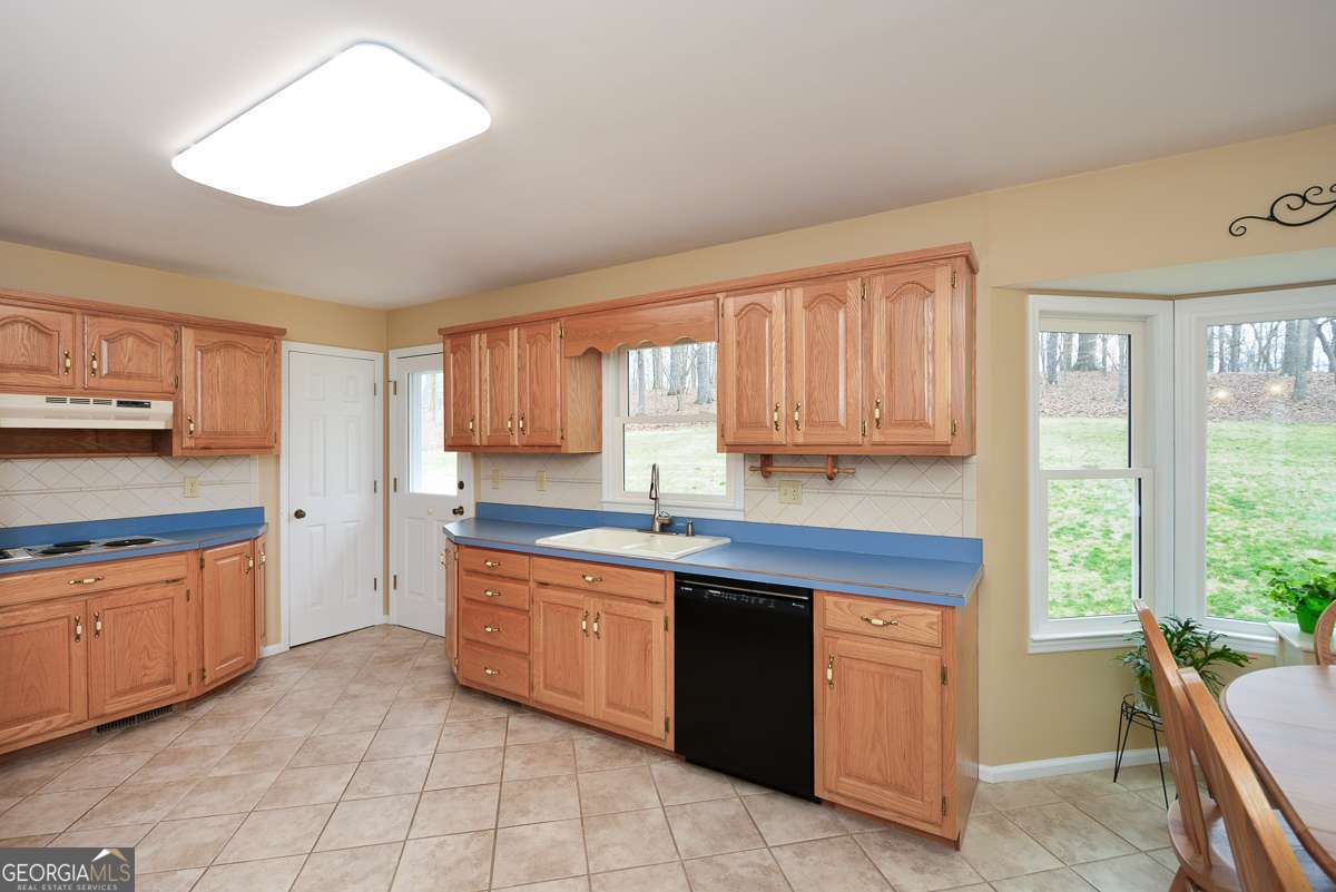 883 Tilley Road Talking Rock GA 30175