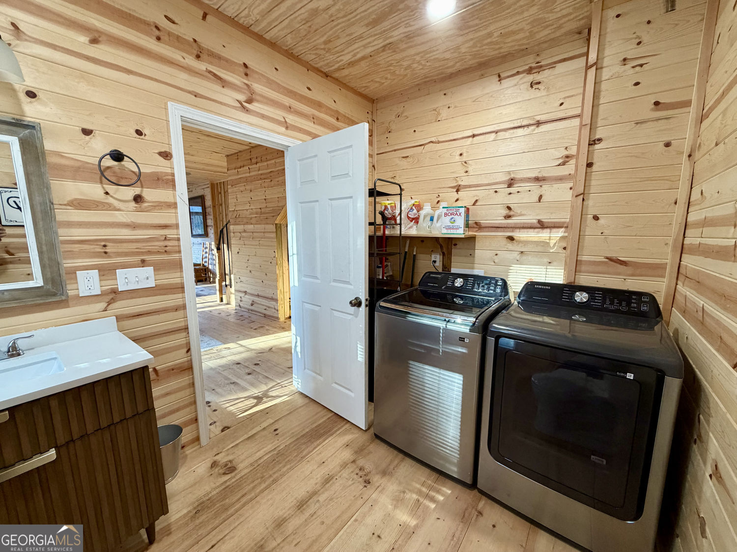 881 Mule Branch Road Helen GA 30545