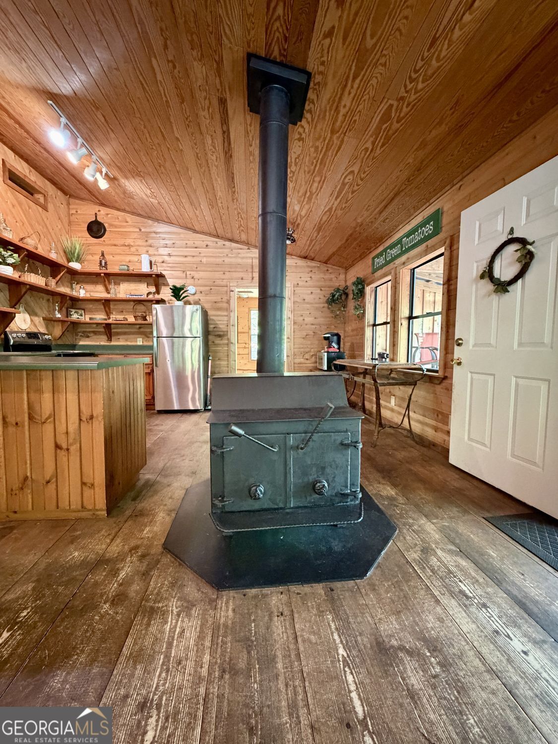 881 Mule Branch Road Helen GA 30545