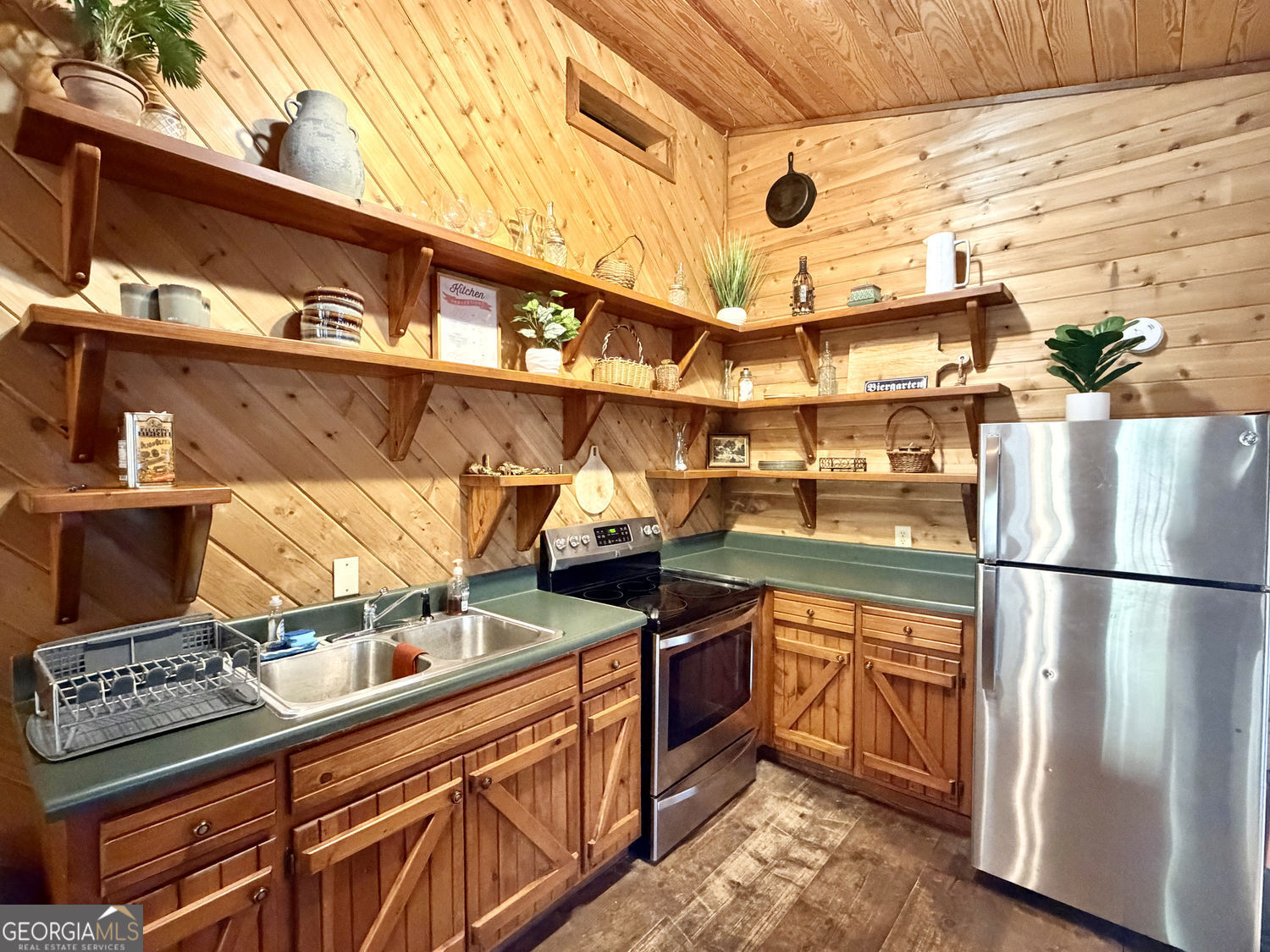 881 Mule Branch Road Helen GA 30545