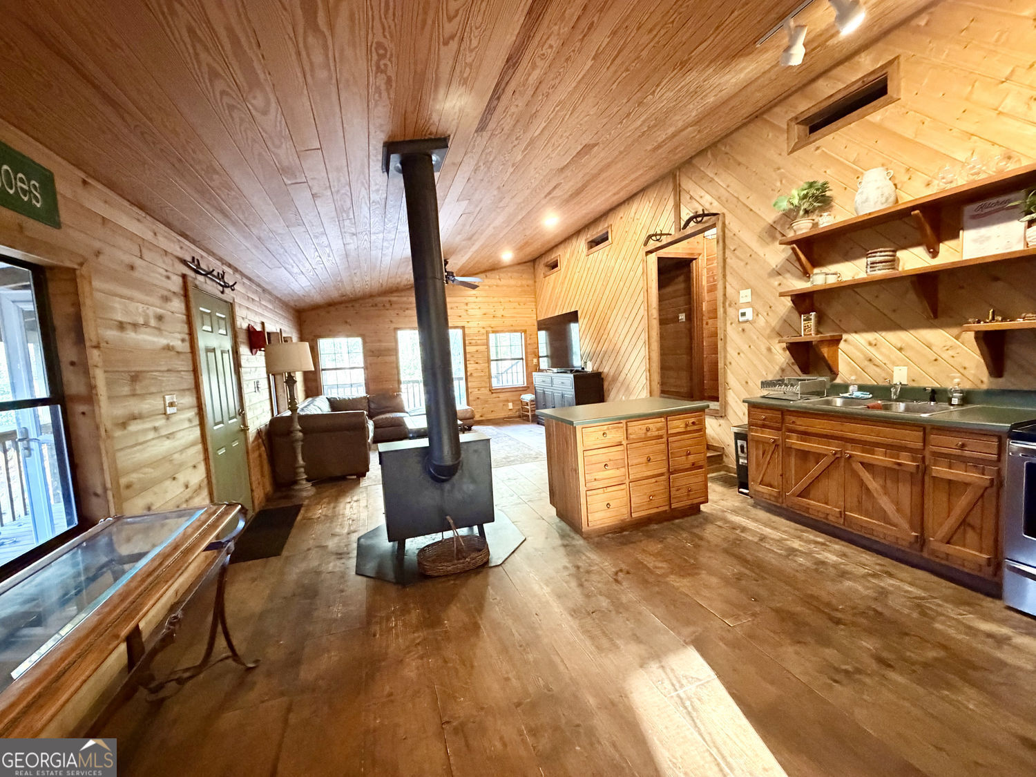 881 Mule Branch Road Helen GA 30545