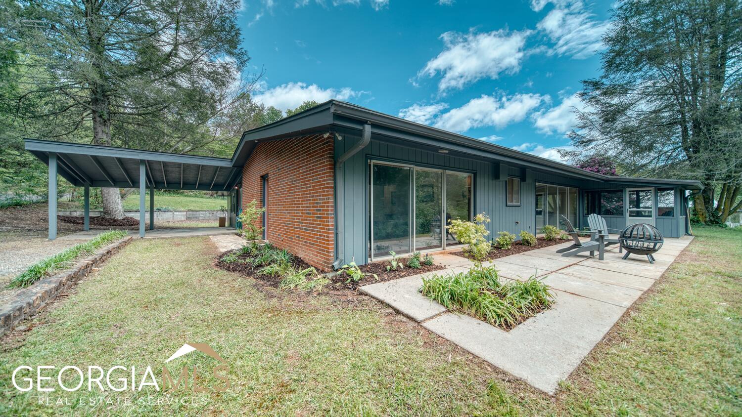 471 Sunset Drive Young Harris GA 30582
