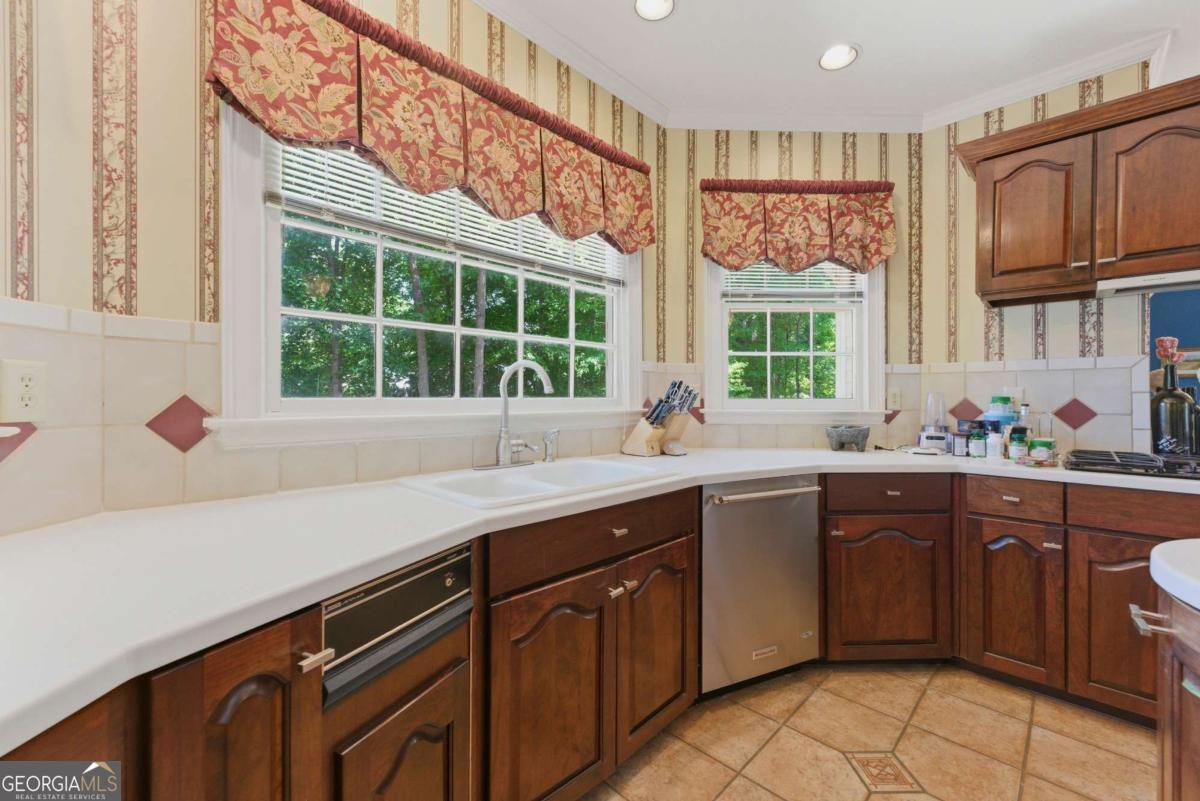 12 Vickwood Court Marietta GA 30068