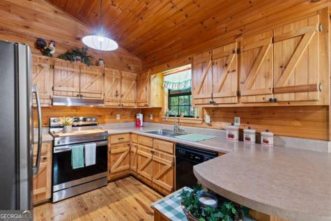 66 Fortenberry Road Young Harris GA 30582