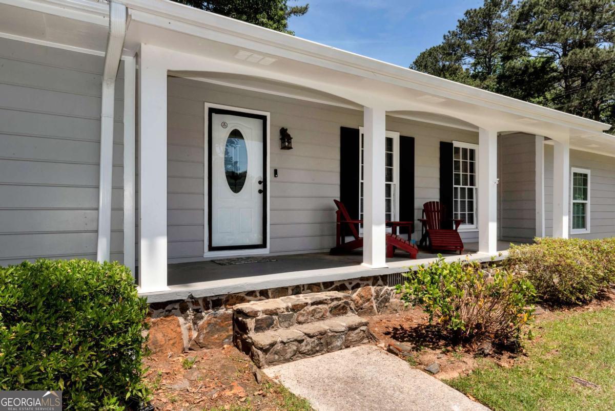 1847 Oak Ridge Lane Lawrenceville GA 30044