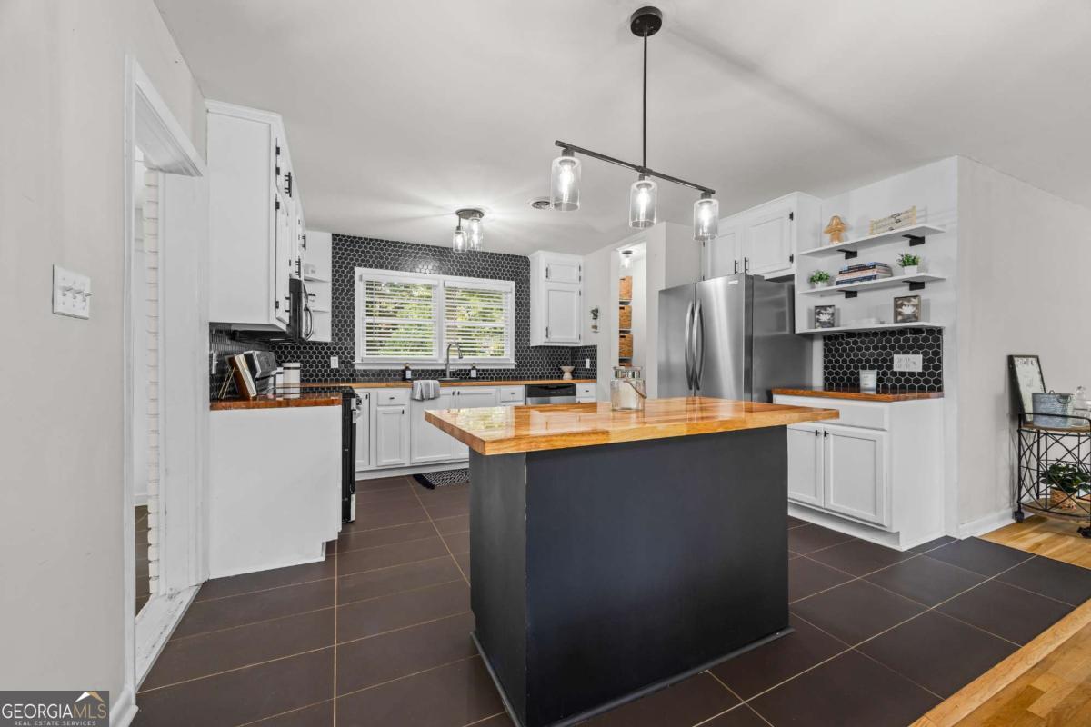 110 Valley Road Toccoa GA 30577