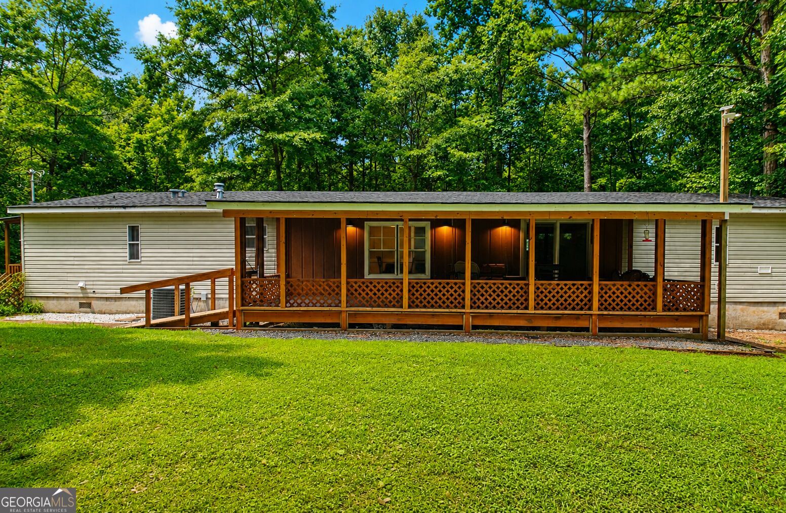 8622 Whitehouse Parkway Woodbury GA 30293