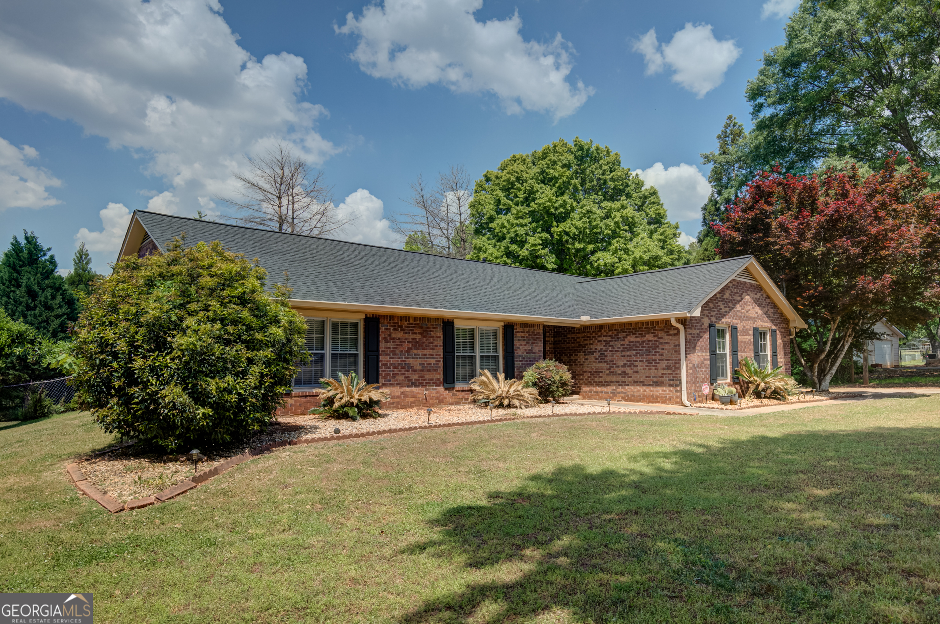 110 Beacon Drive Fayetteville GA 30215