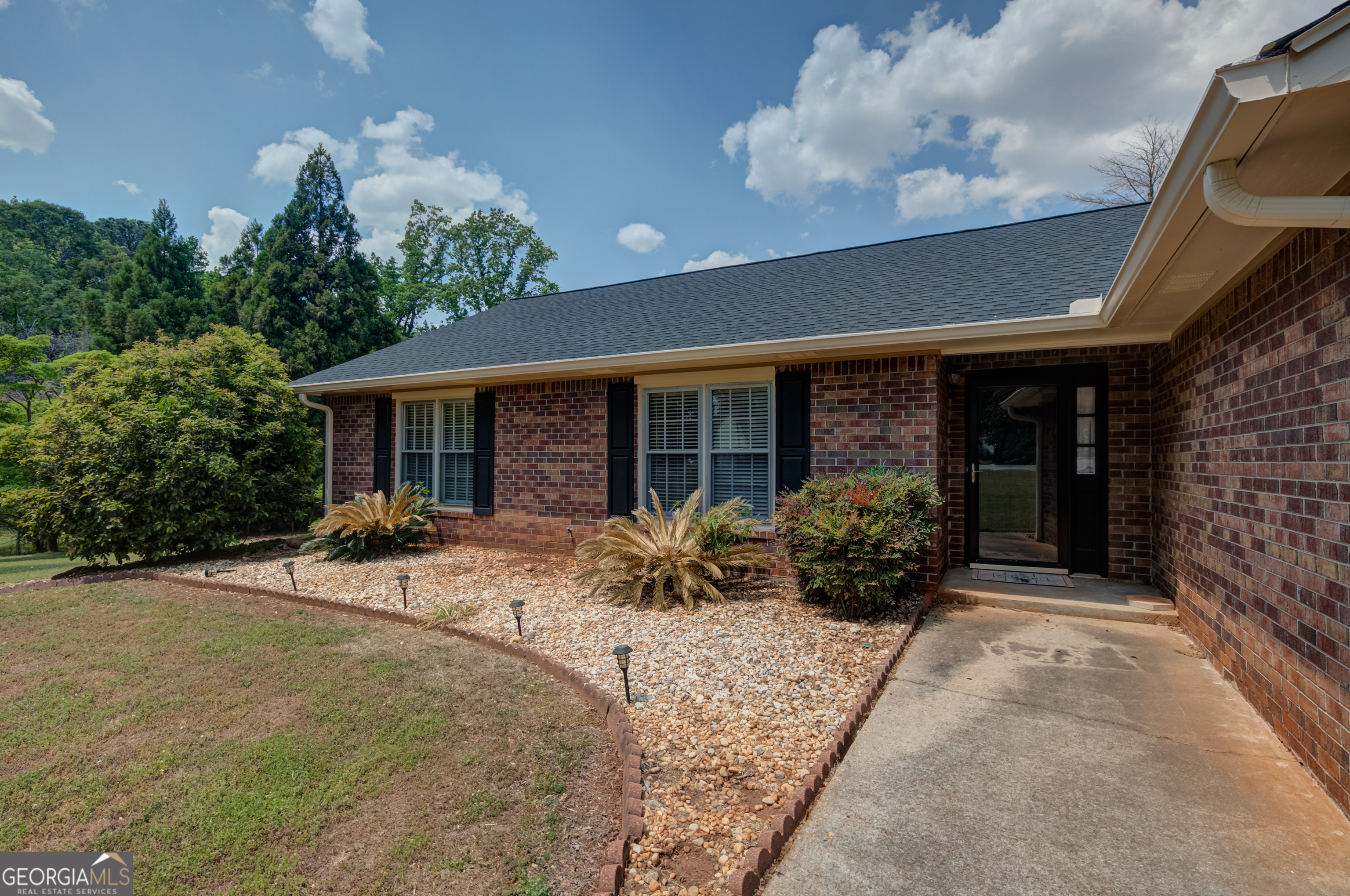 110 Beacon Drive Fayetteville GA 30215