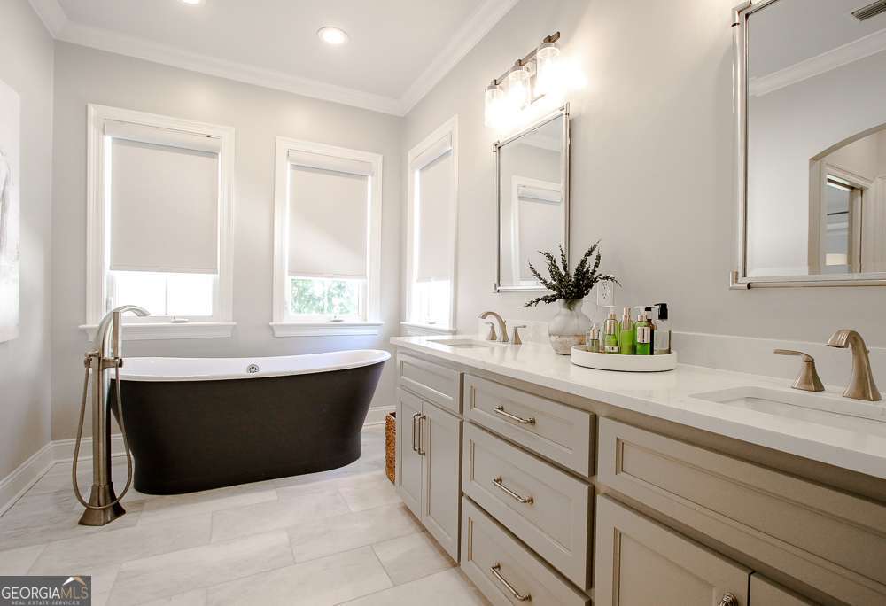 120 Governors Circle St. Simons Island GA 31522