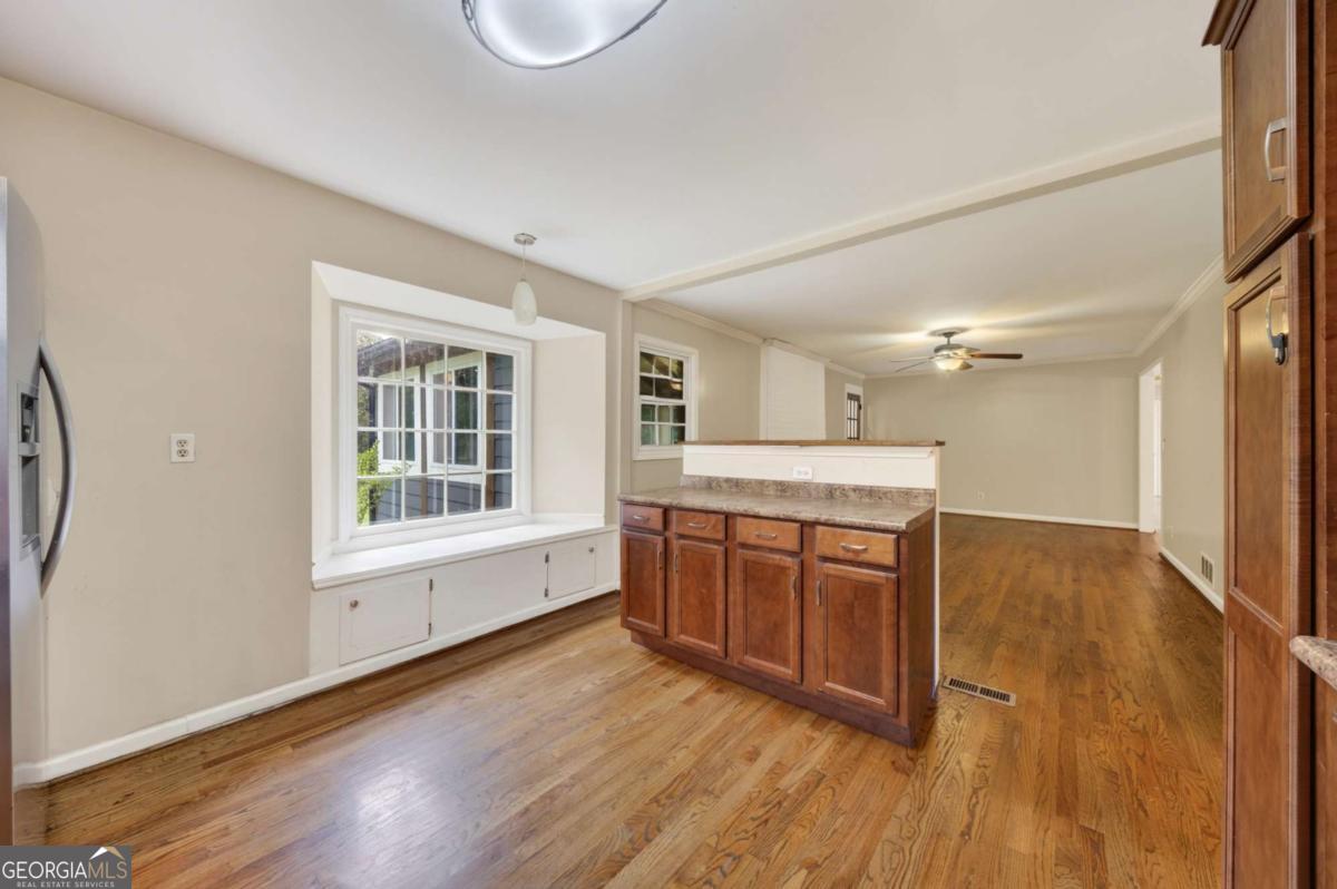 2509 Maclaren Circle Atlanta GA 30360