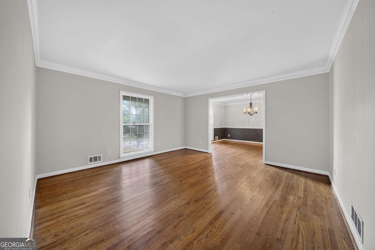 2509 Maclaren Circle Atlanta GA 30360