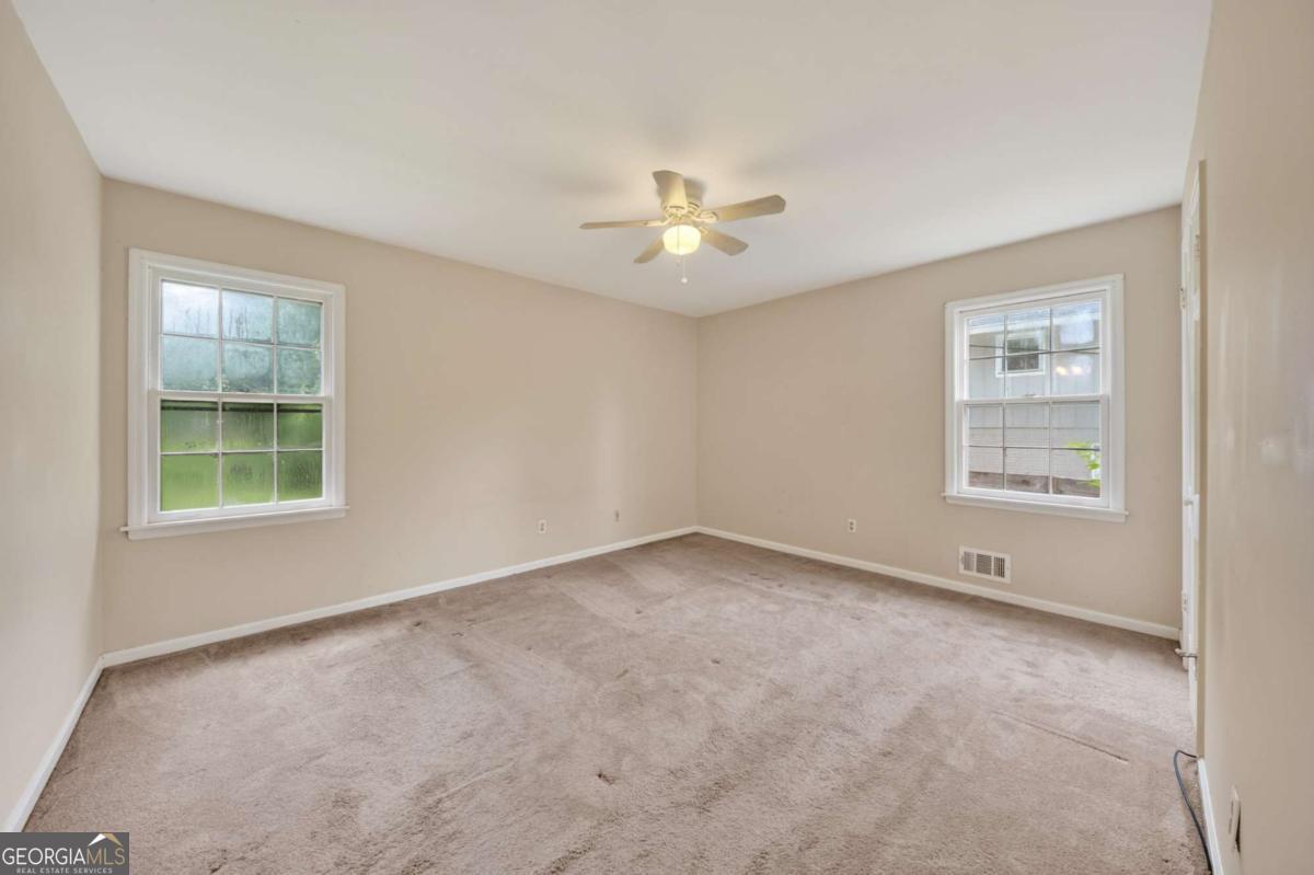 2509 Maclaren Circle Atlanta GA 30360