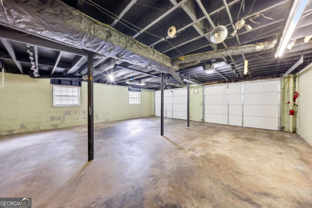 2509 Maclaren Circle Atlanta GA 30360