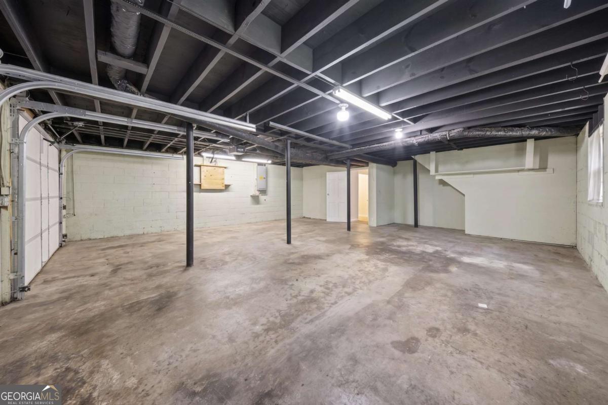 2509 Maclaren Circle Atlanta GA 30360