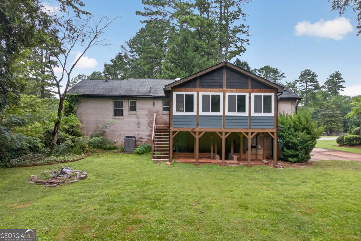 2509 Maclaren Circle Atlanta GA 30360