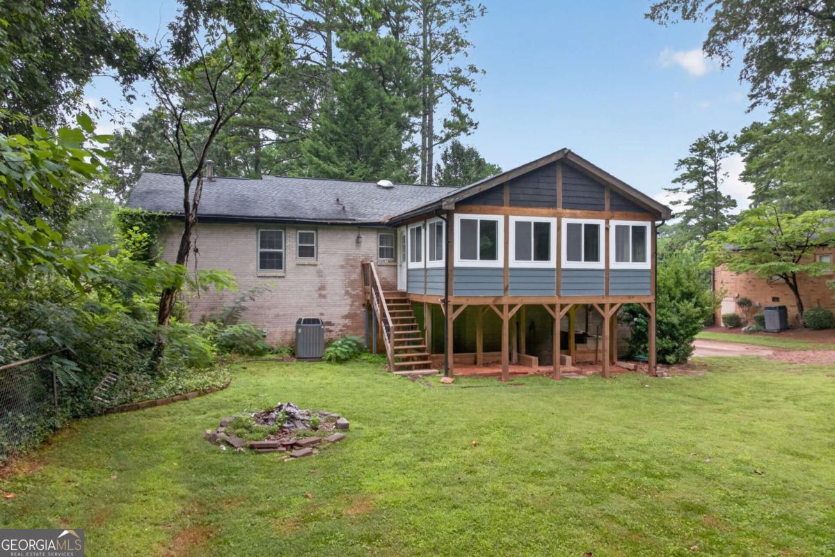 2509 Maclaren Circle Atlanta GA 30360