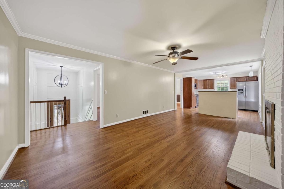 2509 Maclaren Circle Atlanta GA 30360
