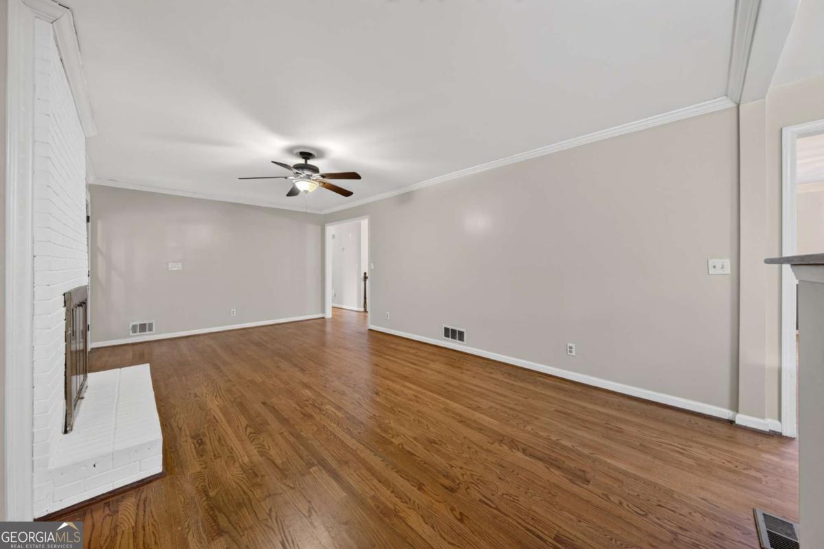 2509 Maclaren Circle Atlanta GA 30360