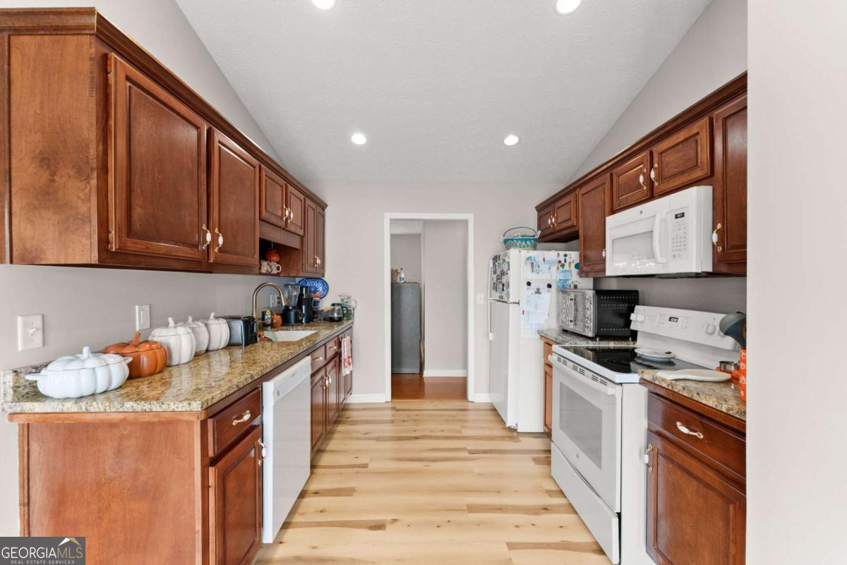 4570 Summerset Drive Gainesville GA 30507