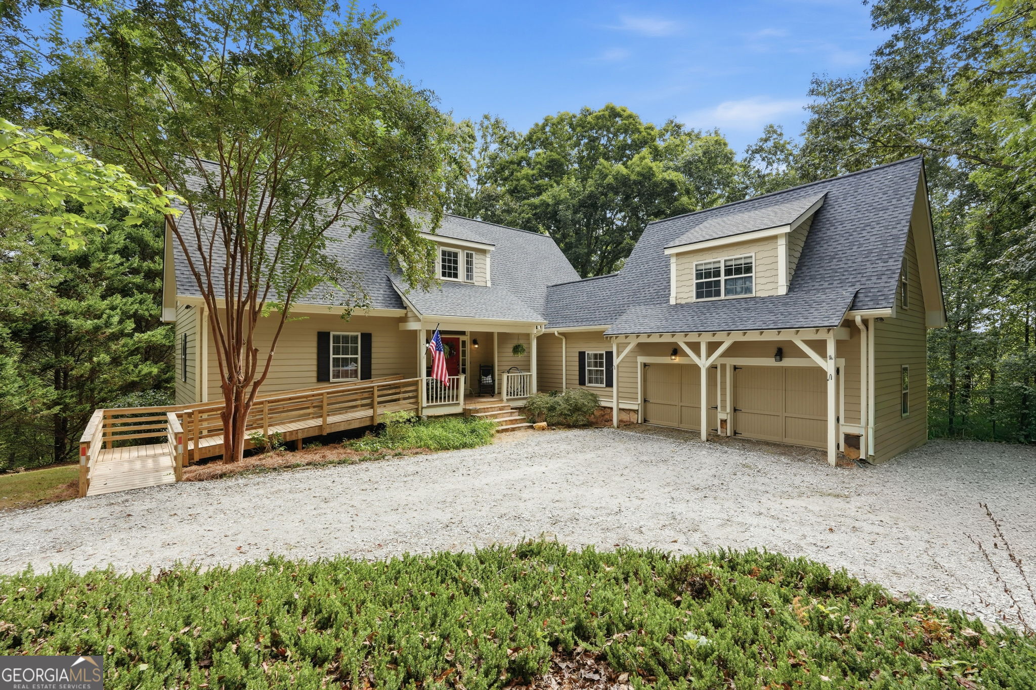 907 Rainbow Circle Cleveland GA 30528