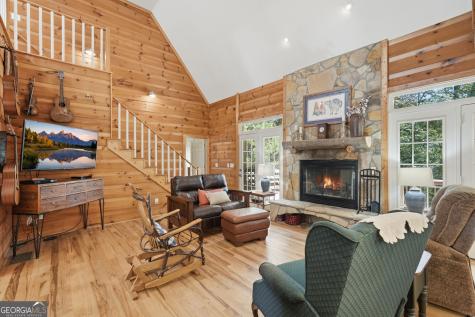 907 Rainbow Circle Cleveland GA 30528