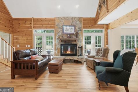 907 Rainbow Circle Cleveland GA 30528