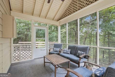 907 Rainbow Circle Cleveland GA 30528