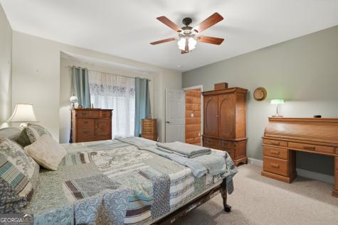 907 Rainbow Circle Cleveland GA 30528