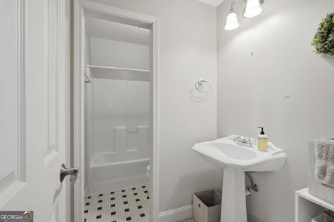 907 Rainbow Circle Cleveland GA 30528