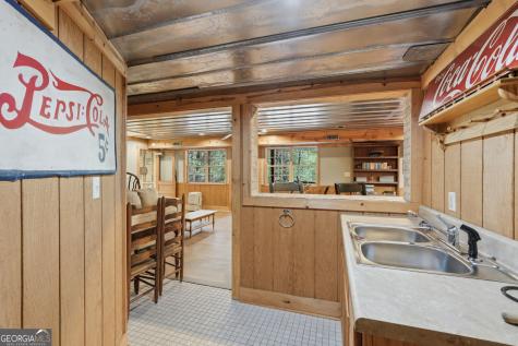 907 Rainbow Circle Cleveland GA 30528