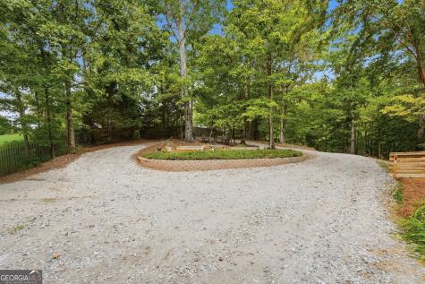 907 Rainbow Circle Cleveland GA 30528
