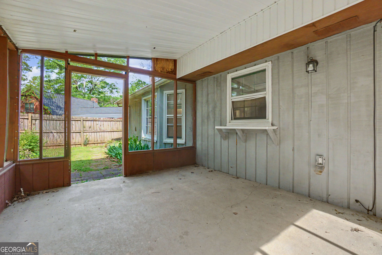 20 Lakeside Drive Ellenwood GA 30294