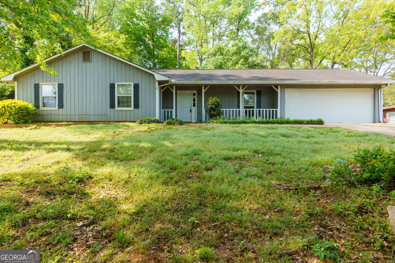 20 Lakeside Drive Ellenwood GA 30294