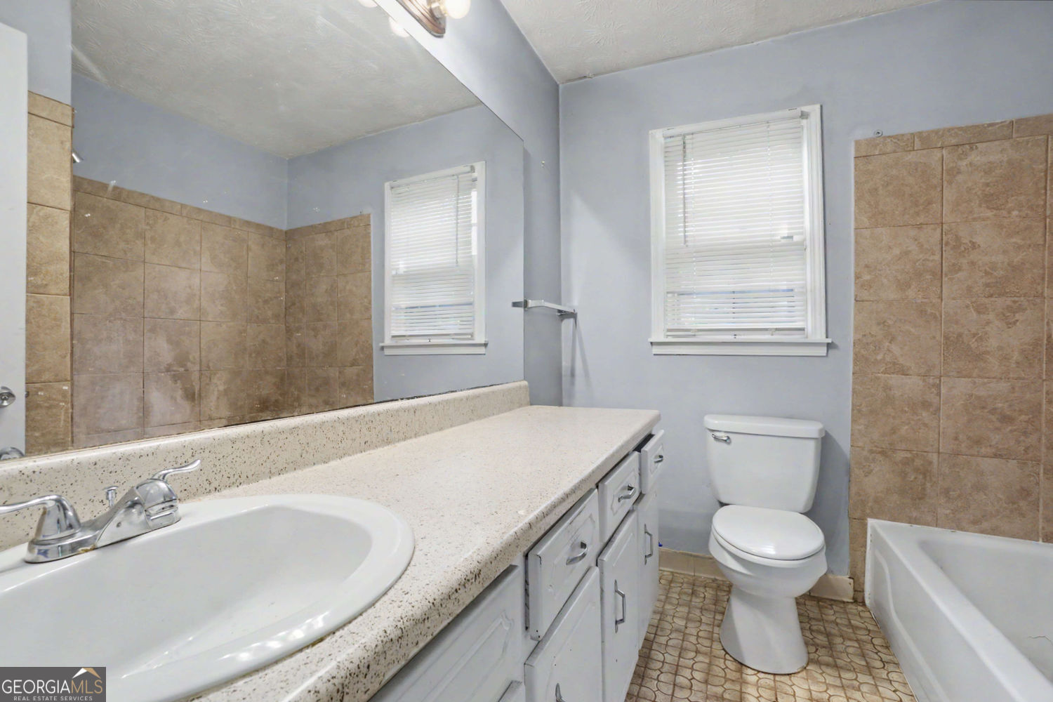 20 Lakeside Drive Ellenwood GA 30294