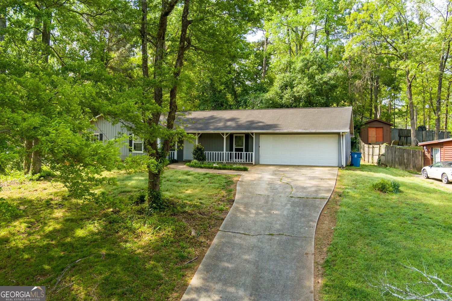 20 Lakeside Drive Ellenwood GA 30294