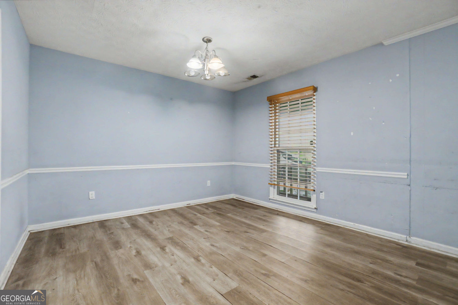 20 Lakeside Drive Ellenwood GA 30294