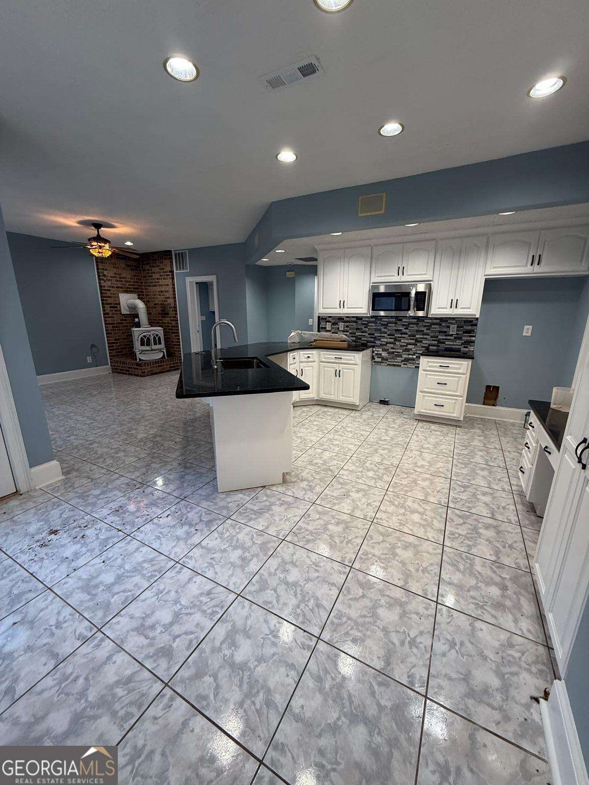 2337 Hollonville Road Brooks GA 30205
