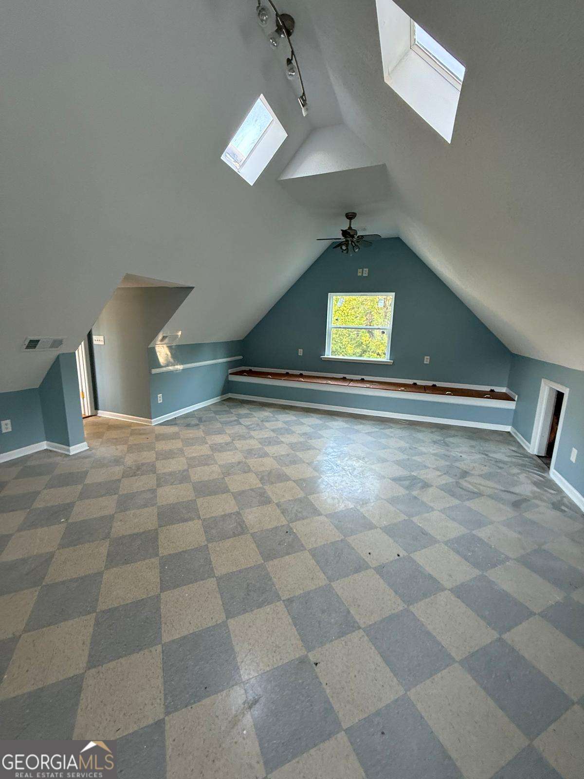 2337 Hollonville Road Brooks GA 30205