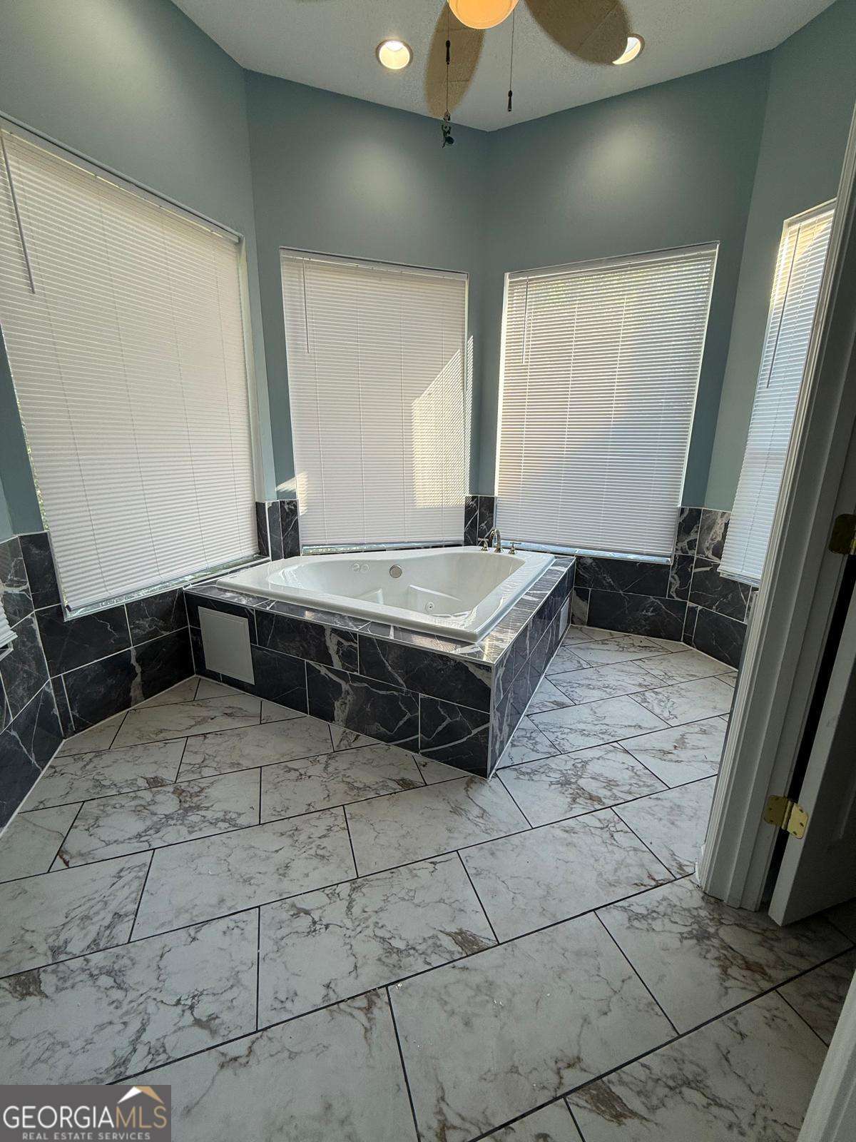 2337 Hollonville Road Brooks GA 30205