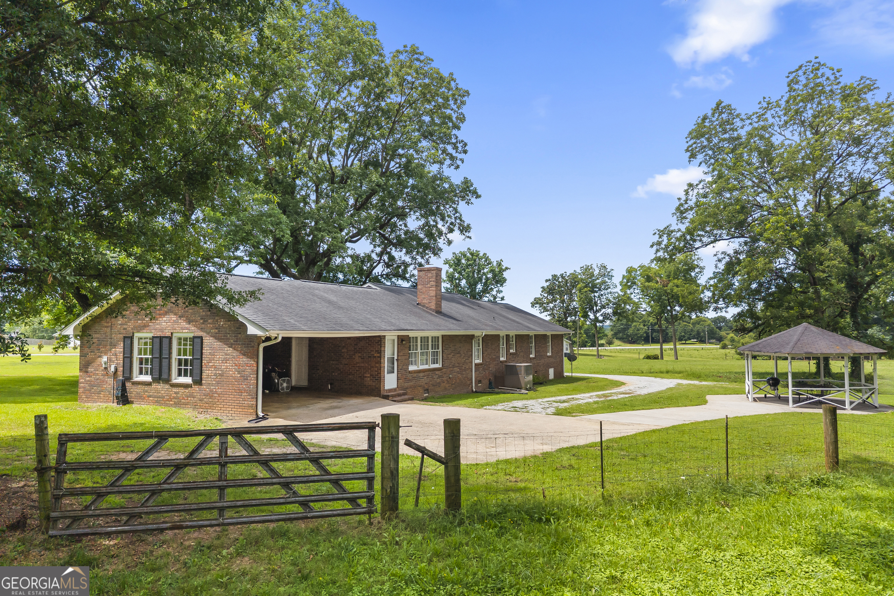 16530 Highway 59 Carnesville GA 30521